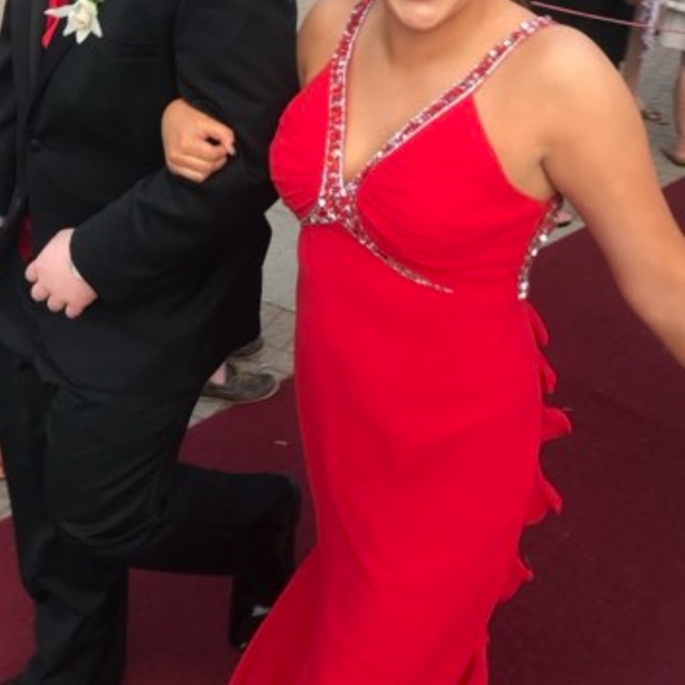 Faviana PROM DRESS Red w Jewels on Chest, Straps, & Back & Ruffles on Back (14)